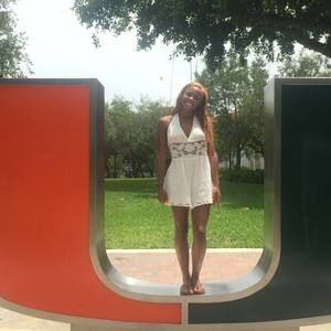 Meet your Posher, Monica